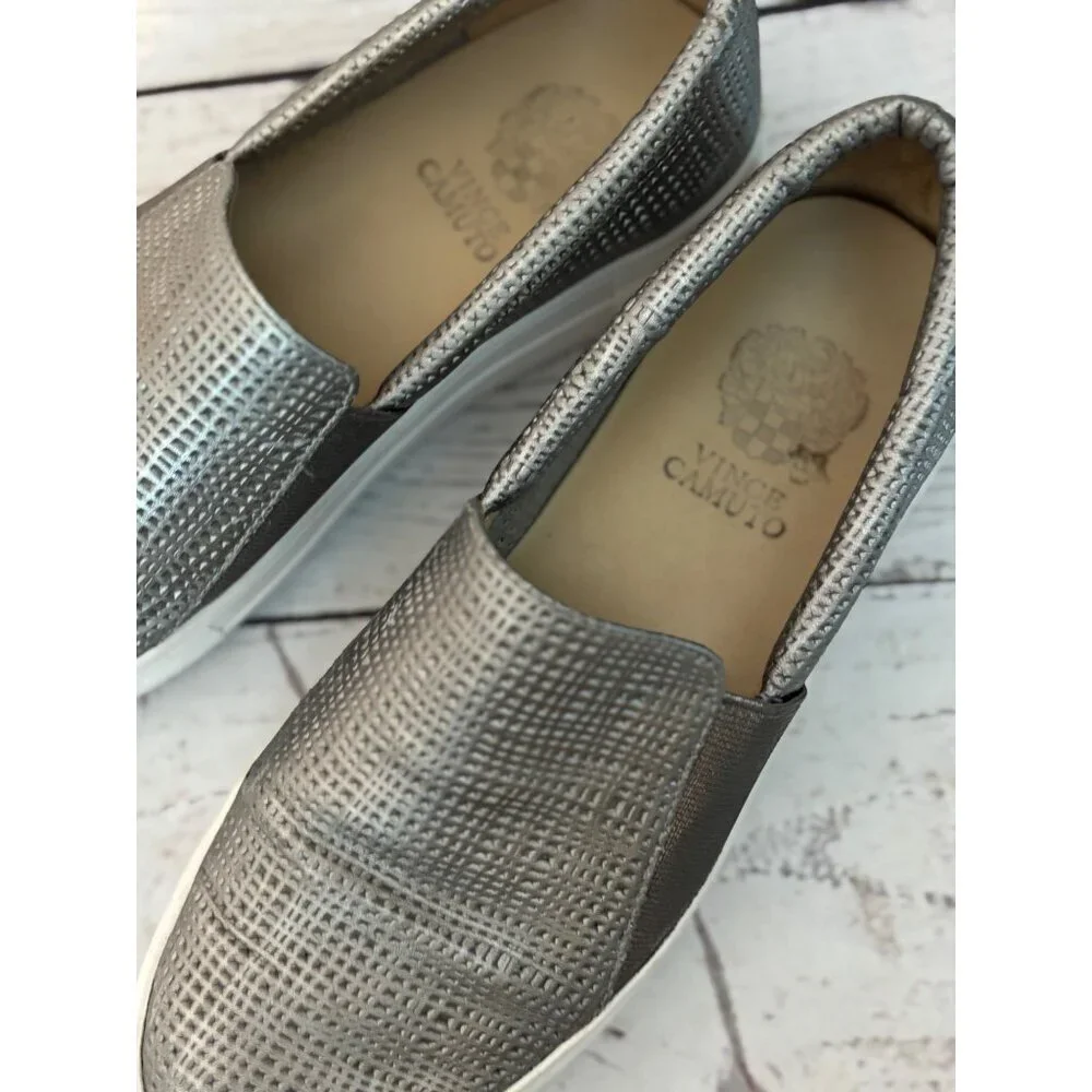 Vince Camuto Silver Metallic Slip On Loafer Party Holiday Women’s Size 9